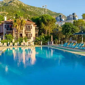 Club Pink Palace 3* Oludeniz