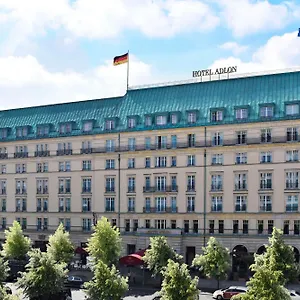 adlon-kempinski.find-berlin-hotels.com/